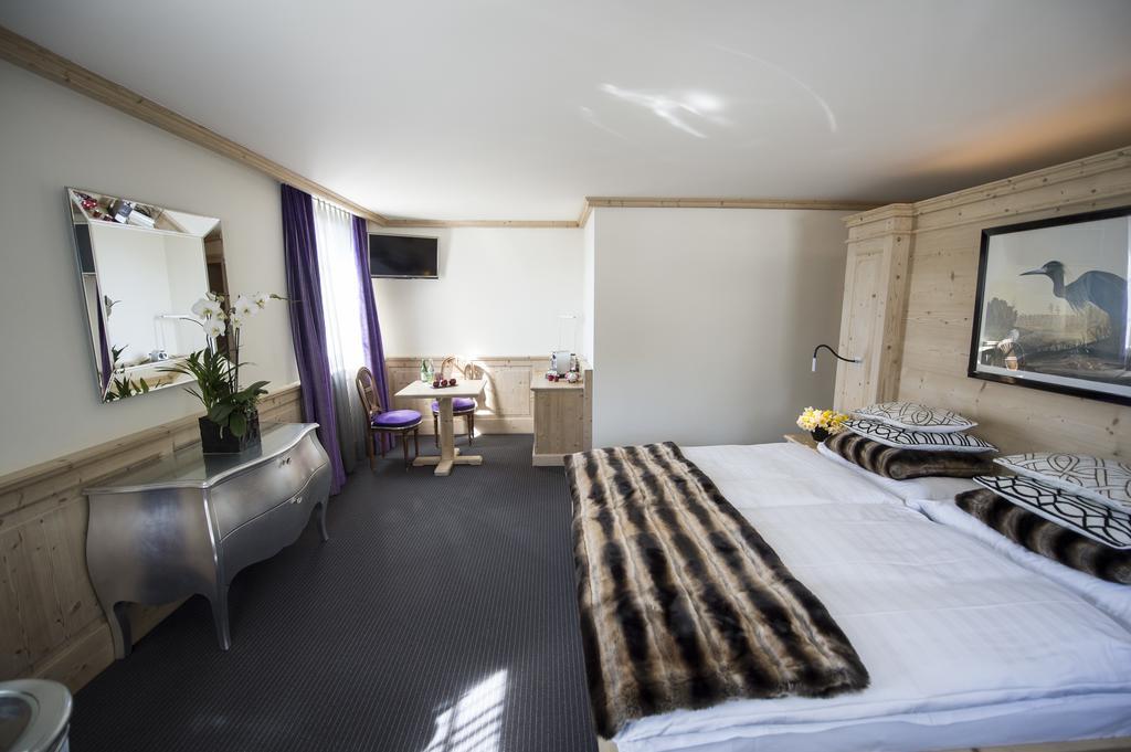 Hotel Weiss Kreuz Malans Phòng bức ảnh